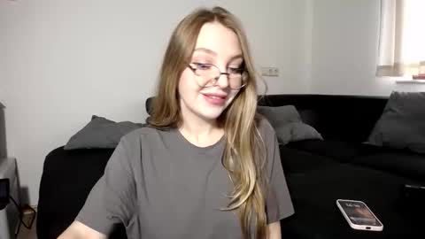 foxxialice online show from 10-13-25, 12:16