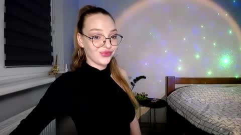 foxxialice online show from 11-23-25, 04:18