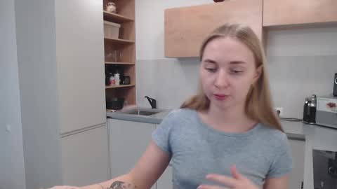 Snapshot of foxy0990 chatting on 02-25-25, 09:31 Maria online show from 02-25-25, 09:31