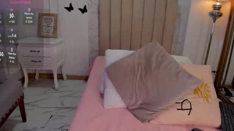 Foxy online show from 11-12-25, 07:46