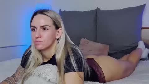 Foxy Kimmi online show from 11-30-25, 07:12