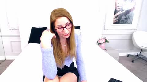 Ana online show from 01-26-25, 03:47