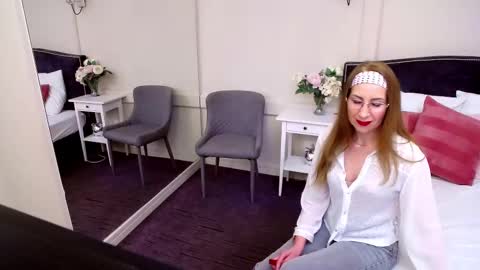 Ana online show from 02-16-25, 01:16