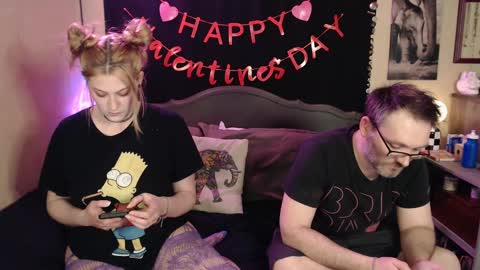 Snapshot of foxymalloryknoxy69 chatting on 02-15-25, 08:00 Mallory Koxx online show from 02-15-25, 08:00