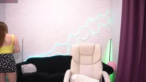 Kate online show from 10-01-25, 01:17