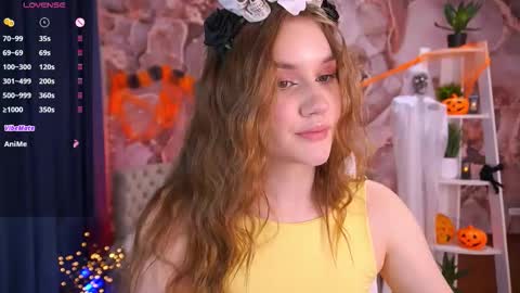 Kate online show from 10-31-25, 03:13