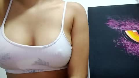 Snapshot of fragmented_girl_18 chatting on 03-02-26, 02:36 Sofa online show from 03-02-26, 02:36