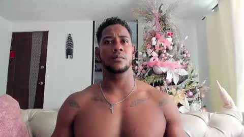 Snapshot of fraiderbrown chatting on 12-10-24, 04:27 IM FRAIDER online show from 12-10-24, 04:27