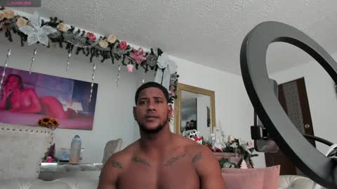 Snapshot of fraiderbrown chatting on 01-09-25, 05:33 IM FRAIDER online show from 01-09-25, 05:33