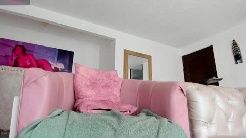 Snapshot of fraiderbrown chatting on 01-16-25, 07:20 IM FRAIDER online show from 01-16-25, 07:20