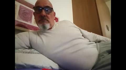 Snapshot of frajimhorm chatting on 02-17-26, 06:25 frajimhorm online show from 02-17-26, 06:25