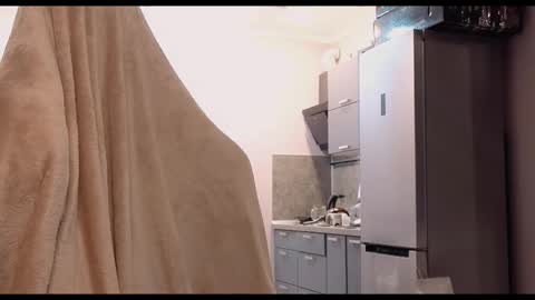 fran_bow online show from 12-01-25, 02:38