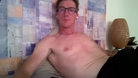Snapshot of francelibre59 chatting on 07-23-26, 12:47 Alex online show from 07-23-26, 12:47