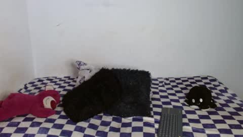 Snapshot of frances_ka chatting on 10-11-25, 12:54 francesca online show from 10-11-25, 12:54