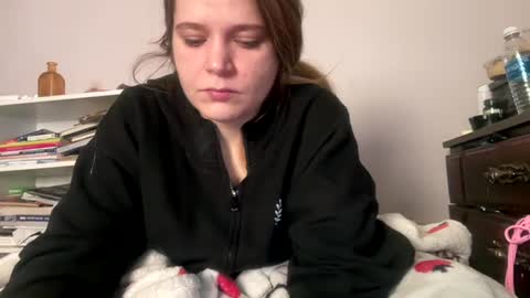 francescafey online show from 12-18-25, 07:09