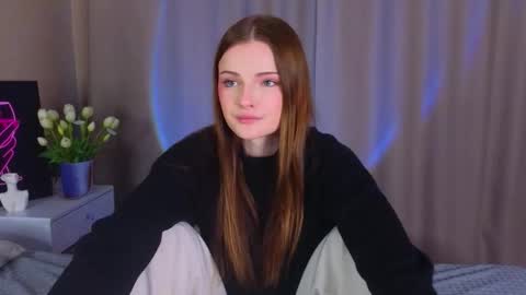 Marybrown eye Katy gray eye online show from 03-25-26, 05:57