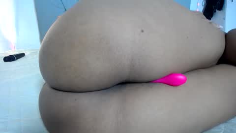 francihot4 online show from 11-15-25, 04:54