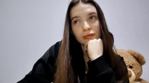 Lina online show from 01-12-26, 09:14