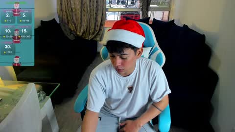 Snapshot of franco_rizzo01 chatting on 12-26-24, 09:15 frank online show from 12-26-24, 09:15