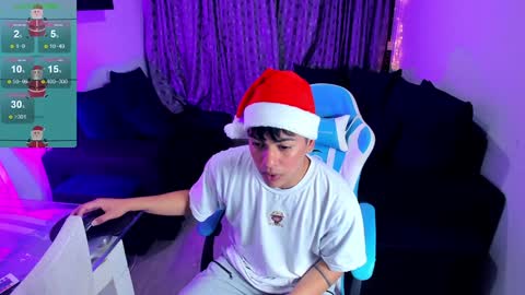 Snapshot of franco_rizzo01 chatting on 12-27-24, 12:18 frank online show from 12-27-24, 12:18