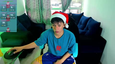 Snapshot of franco_rizzo01 chatting on 12-30-24, 09:19 frank online show from 12-30-24, 09:19