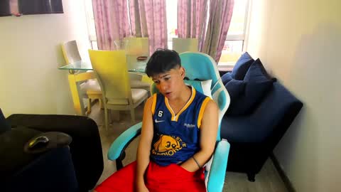 Snapshot of franco_rizzo01 chatting on 01-31-25, 08:54 frank online show from 01-31-25, 08:54