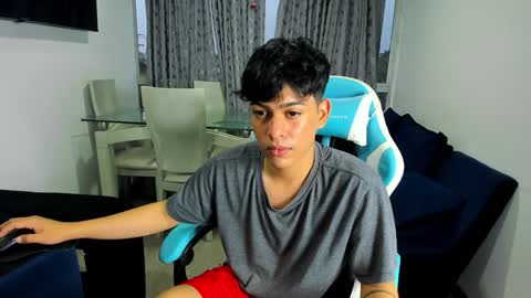 Snapshot of franco_rizzo01 chatting on 02-08-25, 11:02 frank online show from 02-08-25, 11:02