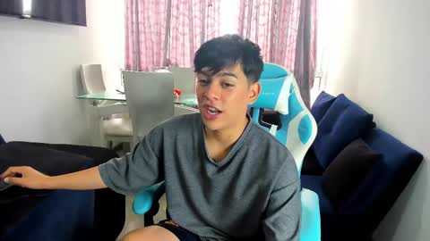 Snapshot of franco_rizzo01 chatting on 02-11-25, 07:16 frank online show from 02-11-25, 07:16