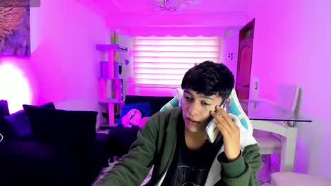 Snapshot of franco_rizzo01 chatting on 09-10-25, 09:59 frank online show from 09-10-25, 09:59