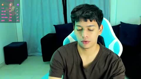 Snapshot of franco_rizzo01 chatting on 10-16-25, 06:14 frank online show from 10-16-25, 06:14