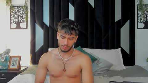 Snapshot of francobanderas1 chatting on 09-09-25, 12:21 FRANCO online show from 09-09-25, 12:21