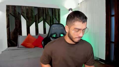 Snapshot of francobanderas1 chatting on 12-01-25, 11:15 FRANCO online show from 12-01-25, 11:15