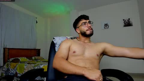 Snapshot of francobanderas1 chatting on 06-23-26, 01:47 FRANCO online show from 06-23-26, 01:47