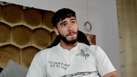 Snapshot of francobanderas1 chatting on 07-03-26, 03:24 FRANCO online show from 07-03-26, 03:24