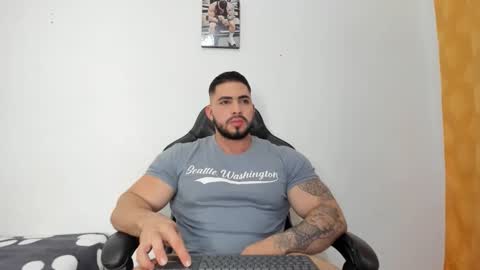 frank_foxx1 online show from 11-04-25, 02:43