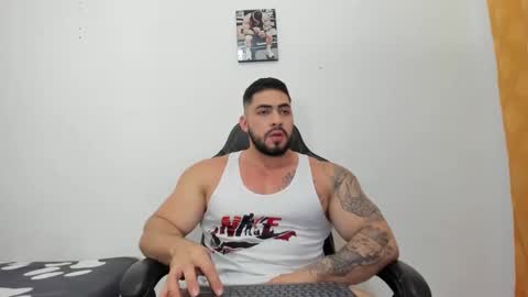 frank_foxx1 online show from 11-05-25, 03:06