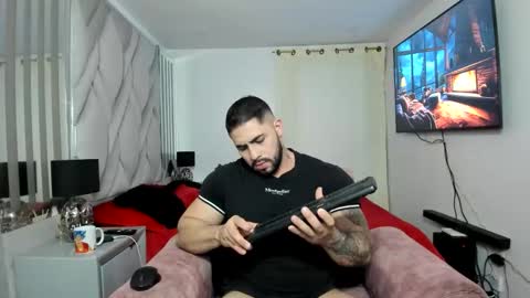 frank_foxx1 online show from 11-08-25, 04:01