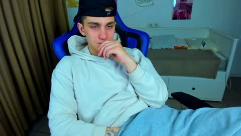 Frank online show from 04-21-26, 05:14