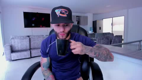 Frank Farrell. Hey remember to give me a thumbs up Ty online show from 02-15-25, 04:34