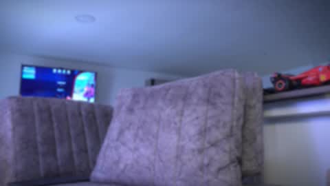 Frank Farrell. Hey remember to give me a thumbs up Ty online show from 10-09-25, 07:56