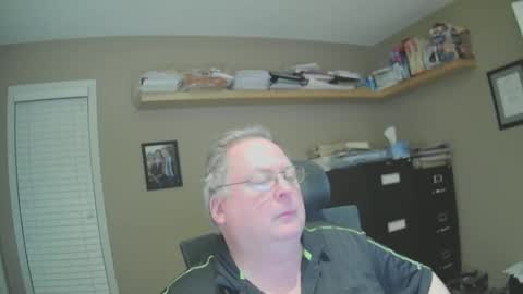 Snapshot of frankie6207 chatting on 01-03-25, 08:43 frankie6207 online show from 01-03-25, 08:43