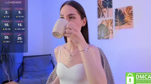 Snapshot of frankie_reese chatting on 01-19-25, 04:04 Frankie online show from 01-19-25, 04:04