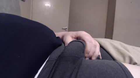 Snapshot of frankiel745 chatting on 03-09-25, 08:31 frankiel745 online show from 03-09-25, 08:31