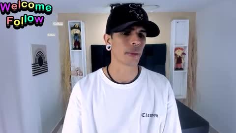 Franvill trato online show from 10-10-25, 07:46