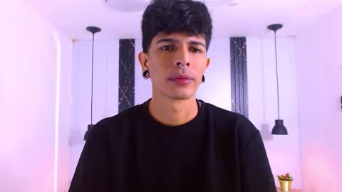 Snapshot of franvill_trato chatting on 12-21-25, 06:48 Franvill trato online show from 12-21-25, 06:48