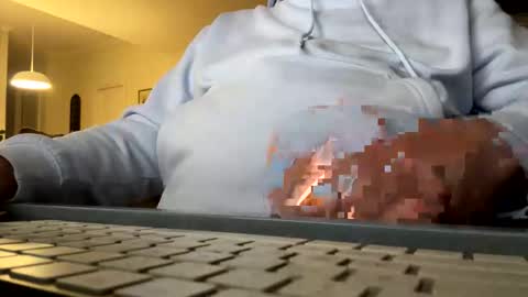 Snapshot of franzmontyhe chatting on 10-07-25, 02:36 franzmontyhe online show from 10-07-25, 02:36