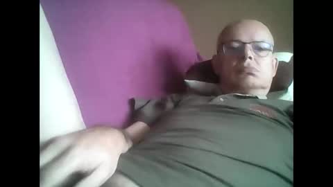 Snapshot of franznaked chatting on 11-16-25, 01:28 Frantz online show from 11-16-25, 01:28