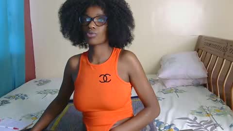 Nessa-Independent model online show from 12-14-24, 01:59