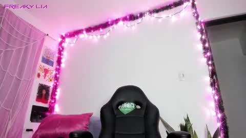 Lia Gomez online show from 12-09-24, 01:51