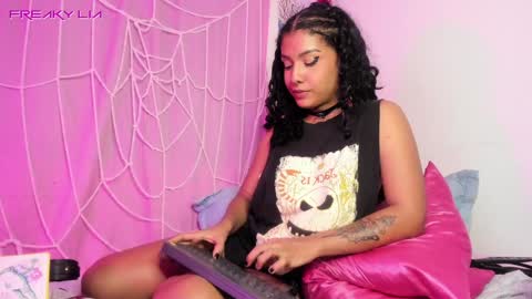 Lia Gomez online show from 12-24-24, 01:38